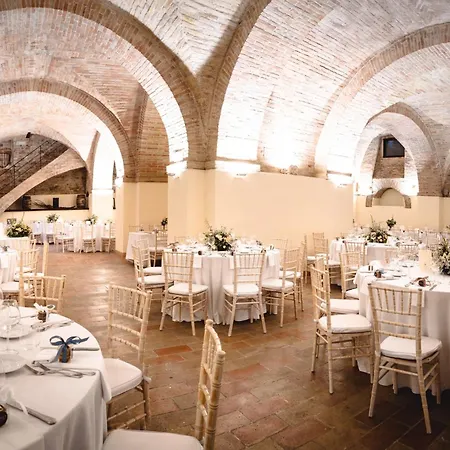 Renaissance - Palazzo Carradori Villa Montefano